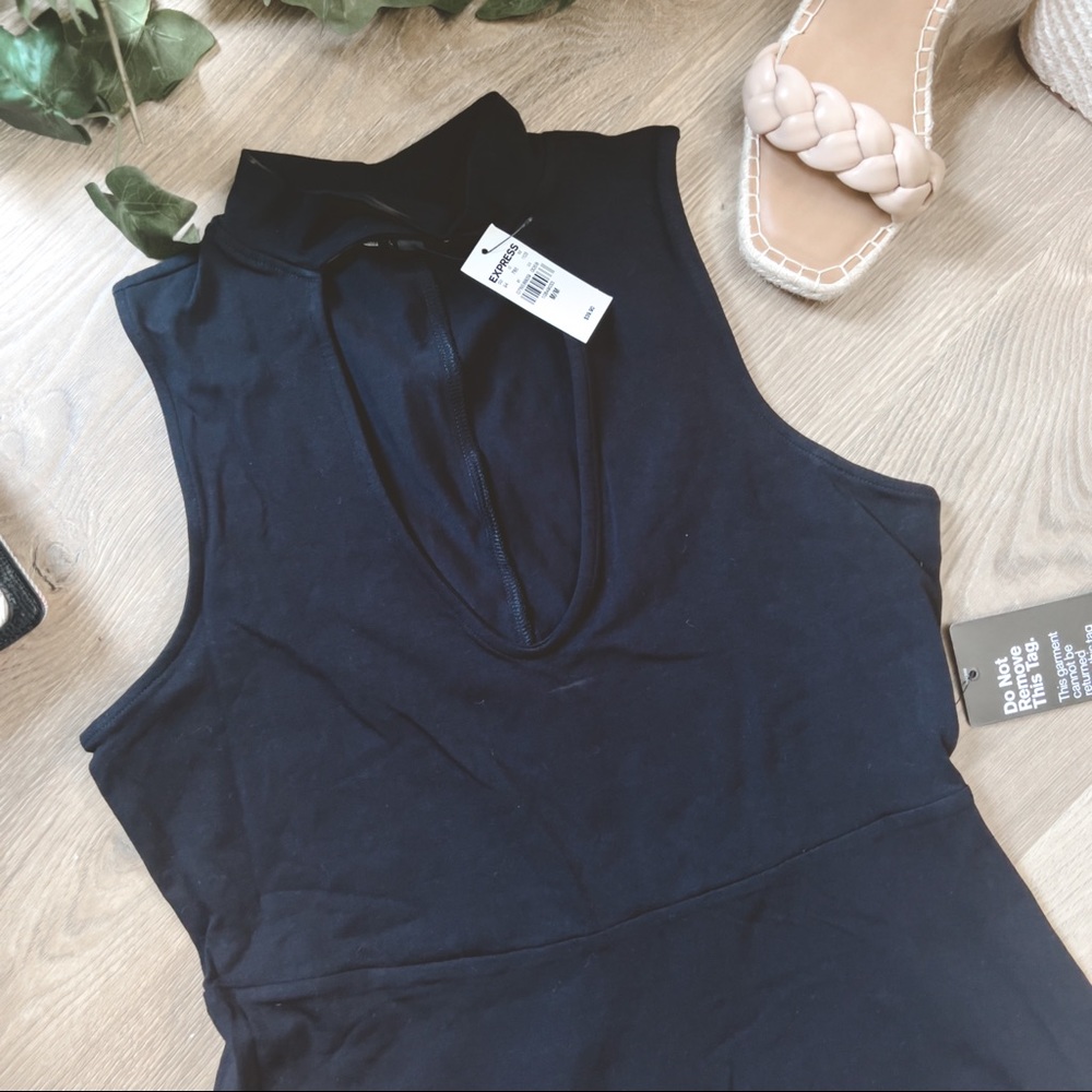 Express Dress - Picture 2 of 4